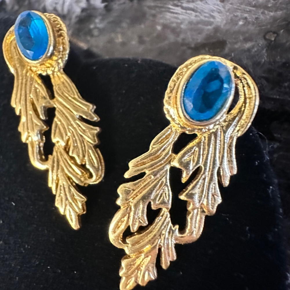 SALE! Deep blue topaz 18k earrings